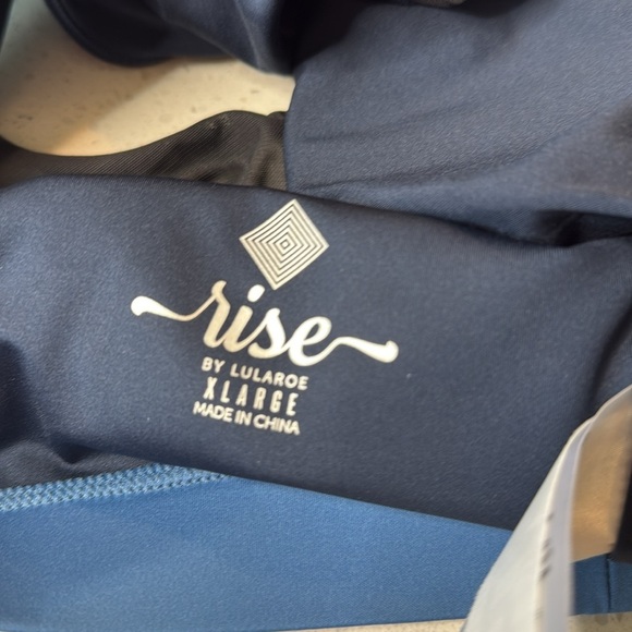 RISE INVINCIBLE Racerback Medium Impact Navy Blue Sports Bra Size X Large NEW - Picture 10 of 11